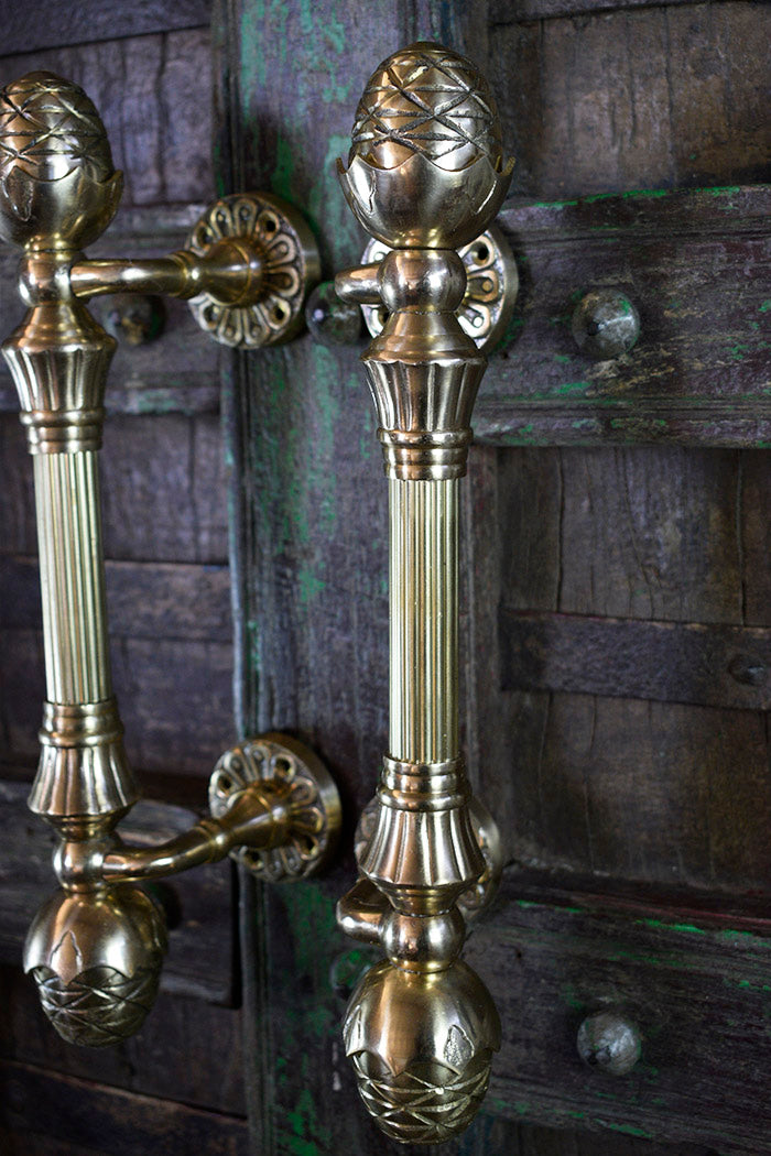 Exquisite Brass Door Handle — Vāstuṅka